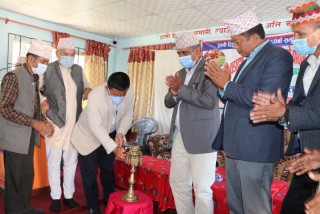 शिक्षा क्षेत्रमा योगदान पुर्‍याउनेलाई गाउँपालिकाले गर्‍यो सम्मान