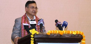 प्रचण्डलाई टोप बहादुरको कटाक्ष : ‘काशी जाने कुतीको बाटो’
