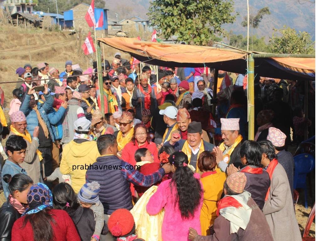 खोटाङमा भत्कियो कम्युनिष्टको लालकिल्ला, सिङ्गो वडाका जनता कांग्रेसमा प्रवेश