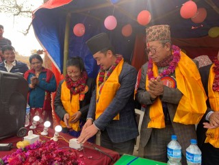 हलेसी तुवाचुङ नगपालिकाको उज्यालो वडा अभियान :  धितुङ पनि भयो झिलीमिली