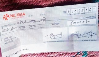 प्रदेश सांसदले योजना मिलाइ दिने भन्दै निर्माण व्यवसायीबाट ९ लाख कमिसन लिएको खुलासा