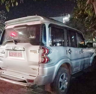 योगेश भट्टराई चढेको गाडीले यात्रीलाई दियो ठक्कर