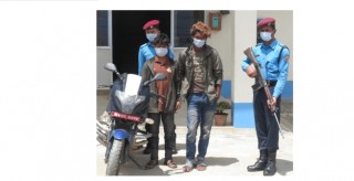 खोटाङ : मोटरसाईकलको मोहले यी दुईजनालाई पुर्‍यायो प्रहरीको पञ्जामा