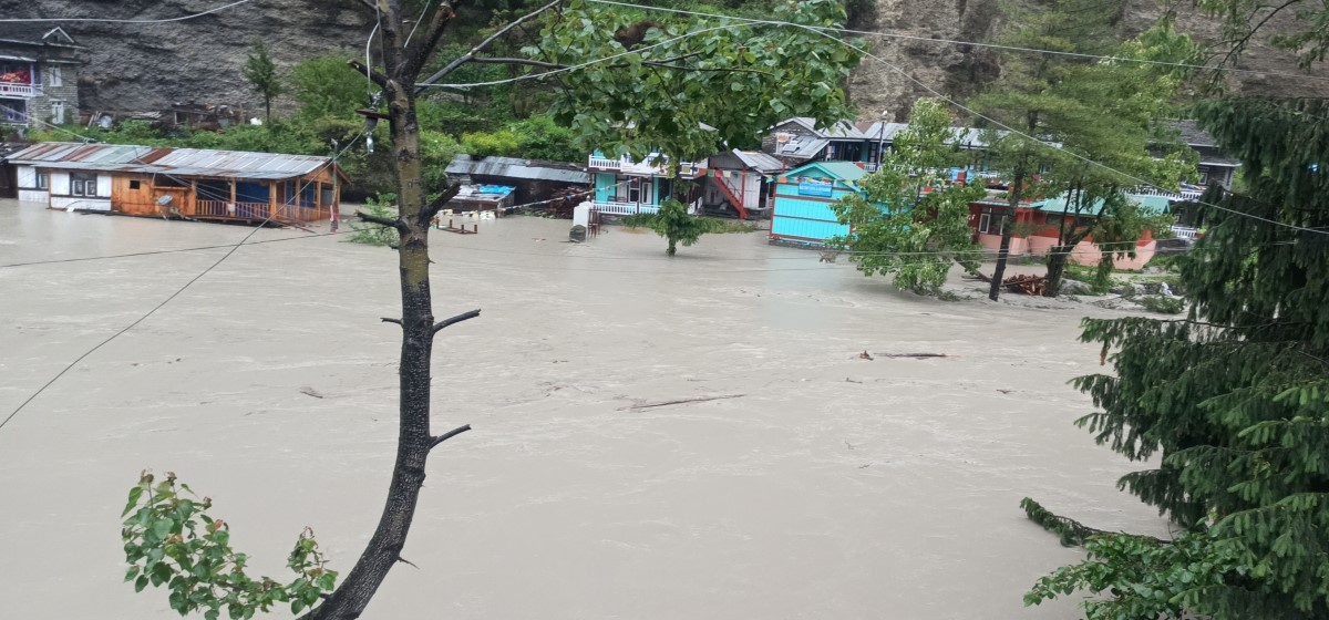 मनाङमा बाढीपहिरोको वितण्डा : तीन सय विस्थापित