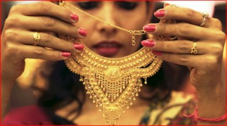 सुन अहिलेसम्मकै महँगो,कति पुग्यो तोलाको ?