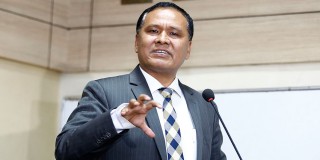 कुलमानले आफ्नै मन्त्रीलाई दिए थ्रेड,  सिंहदरबारबाट हटाएर देखाउ