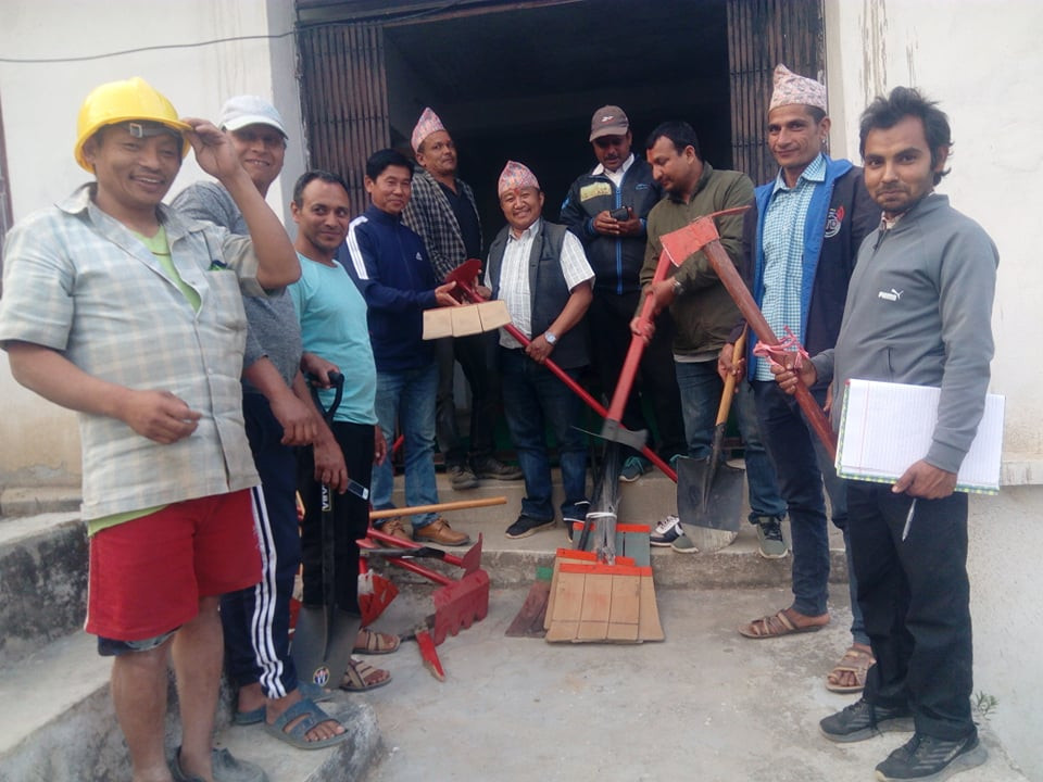 खोटेहाङ र दिप्रुङका सामुदायिक वनलाई अग्नि नियन्त्रक औजार