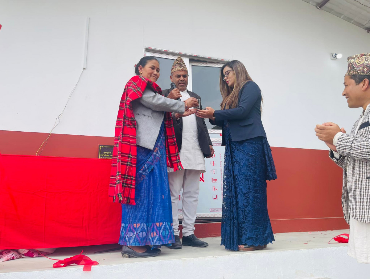खोटाङको ऐसेलुखर्कका अध्यक्ष र उपाध्यक्षले फिर्ता गरे गाडी
