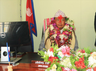 दिप्रुङ चुइचुम्मा गाउँपालिकाका अध्यक्ष लोकेन्द्र राईको पहिलो निर्णय, सबै विद्यालयका कक्षाकोठा धुलोरहित बनाउने