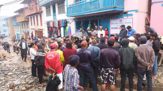 दिक्तेलबजारकै सडक ढलान अलपत्र पार्ने ठेकेदार विरुद्ध नगरपालिकाले गर्‍यो सार्वजनिक सुनुवाई