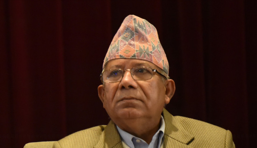 कांग्रेस र माओवादीले हाम्रो पार्टीलाई हेपे : माधव नेपाल