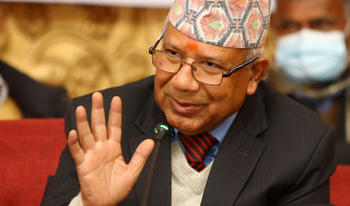 कम्युनिस्ट भनेर मात्र पनि हुँदो रहनेछ : माधव नेपाल