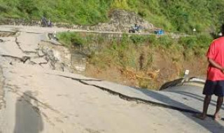 बाढी पहिरोले क्षतिग्रस्त बीपी राजमार्गको पुनःनिर्माण गरिँदै