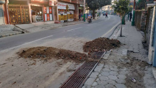 सडक खनेर माटो थुपारेको भन्दै काठमाडौं महानगरले तिरायो १० हजार जरिवाना