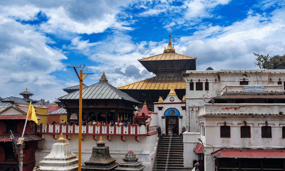 आज पशुपतिनाथलाई तातोपानीले नुहाइँदै