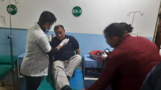 भिआइपी’ भनेर चिन्दाचिन्दै पूर्व मुख्यमन्त्री थापामाथि आक्रमण