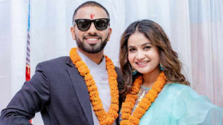 गायिका एलिनाको आक्रोश : सबैकुरा मिडियालाई थाहा होला !