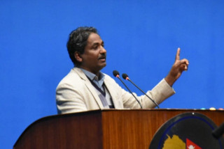 न्यायाधीशलाई झोले भन्दै स्टाटस् लेखेपछि प्रभु साहविरुद्ध अदालतको अवहेलना मुद्दा दर्ता