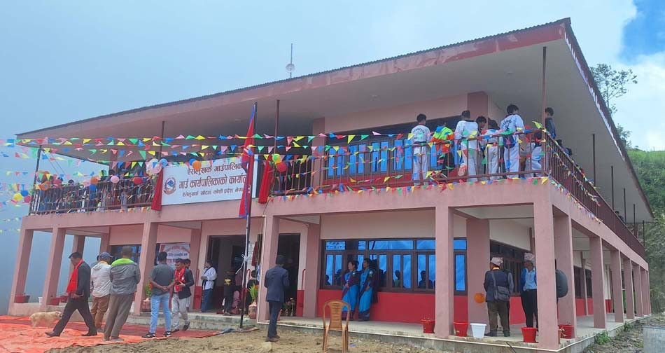 ऐंसेलुखर्क गाउँपालिकाको सेवा आफ्नै भवनबाट दिन सुरु 