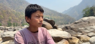 एक भारी घाँसका लागि कर्णालीमा अस्ताए बाबु-छोरा